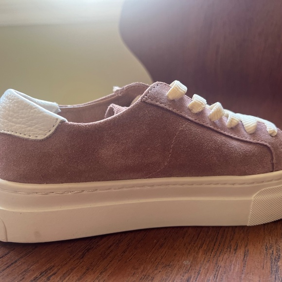 KIDS 3.5 SOLUDOS SUEDE PLATFORM SNEAKERS BRAND NEW - Picture 7 of 7